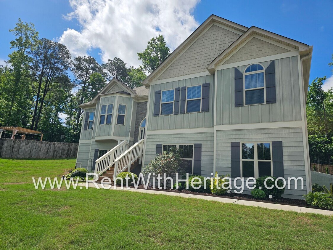 Foto principal - Gorgeous 3 bd / 2 bath / Attention to Deta...