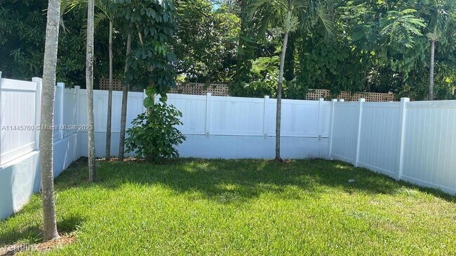 Foto del edificio - 2 br, 2 bath House - 5734 Buchanan St