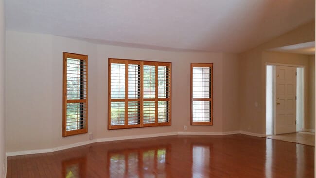 Foto del edificio - **4431 NW 53rd Street (Huntington)