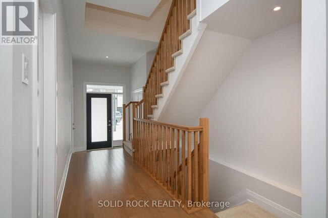 Building Photo - 218 Lift Ln