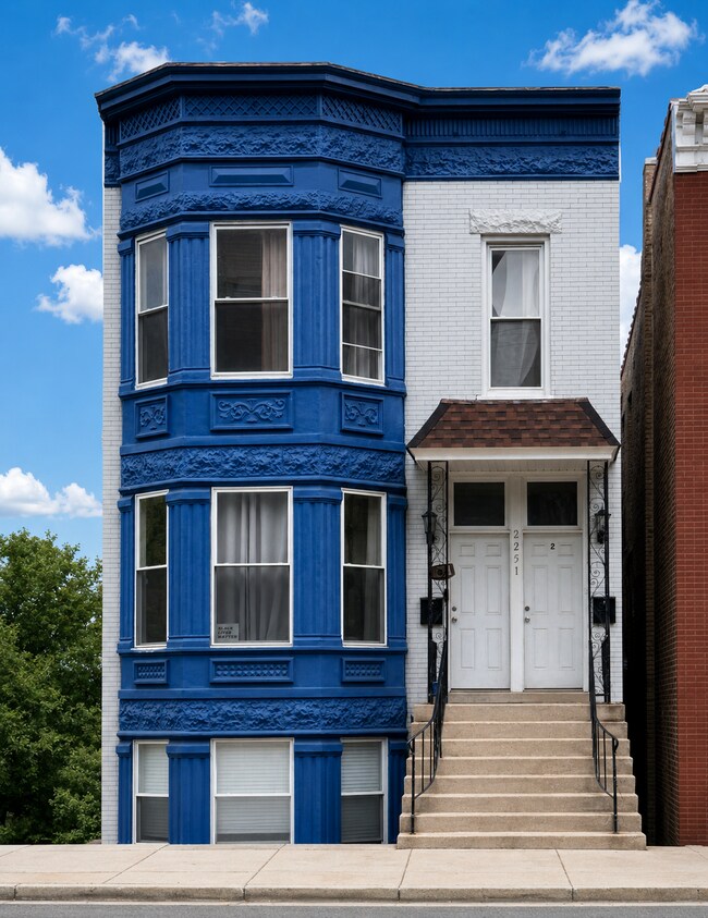Foto del edificio - 2251 W Belmont Ave