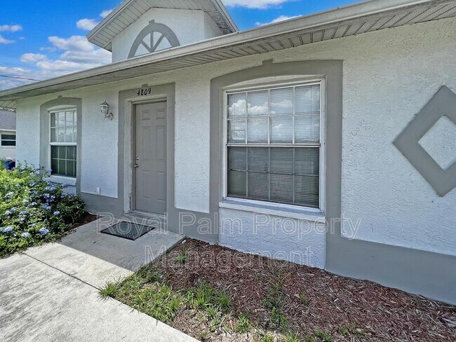 Foto del edificio - 4809 Leonard Blvd S