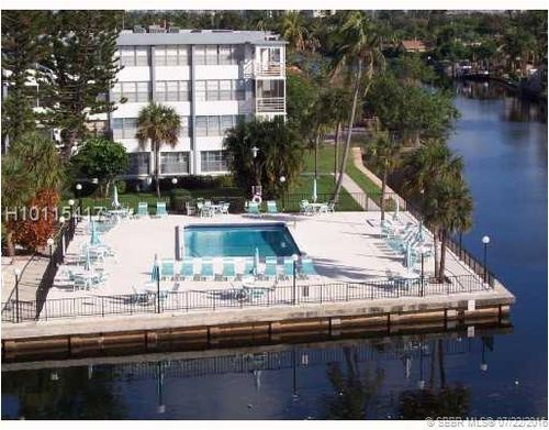 Foto del edificio - 2731 Taft St