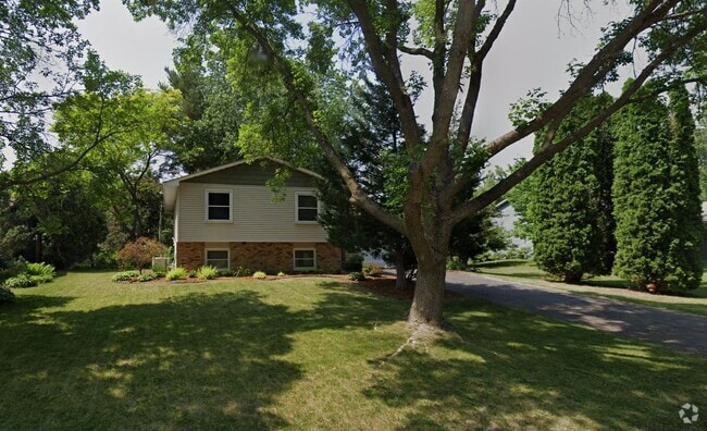 Building Photo - 7096 Stratford Rd