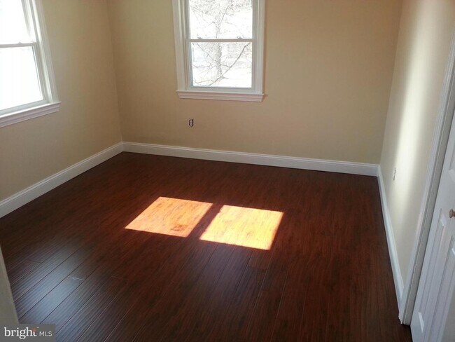 Foto del edificio - 2303 Cheverly Ave