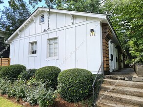 Building Photo - 712 Highland Ave NE