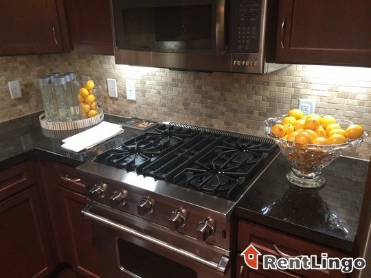 Foto del edificio - 2323 Eldridge Pkwy