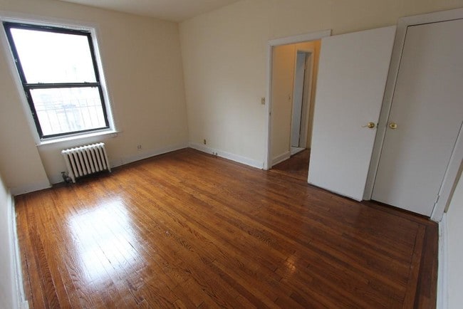 Building Photo - 4415 43rd Ave