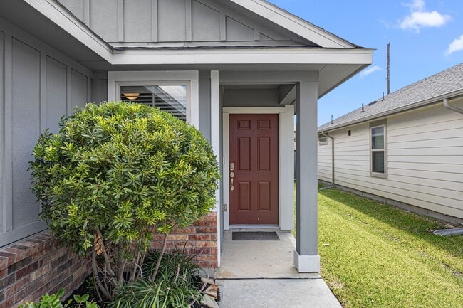 Building Photo - 5422 Sunway Dr