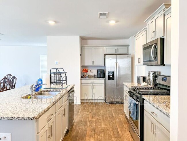 Building Photo - 1521 Rosegarth Ln