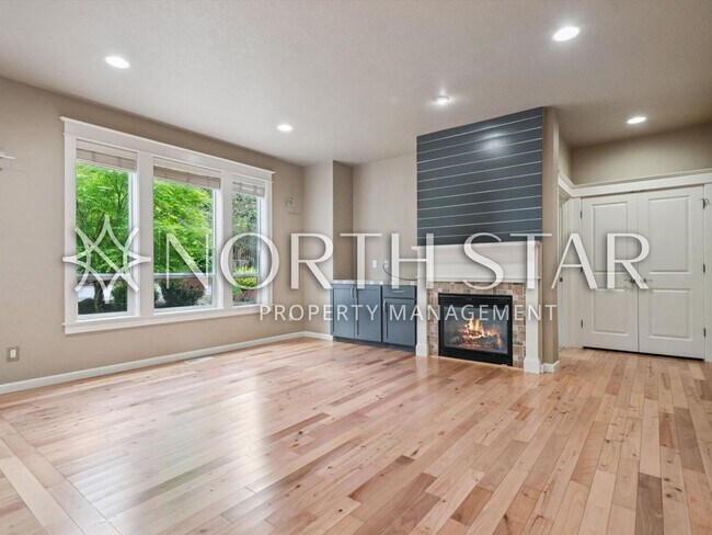 Building Photo - Move-In Ready Craftsman with Gourmet Kitchen, Bonus Room & Private Basketball Court