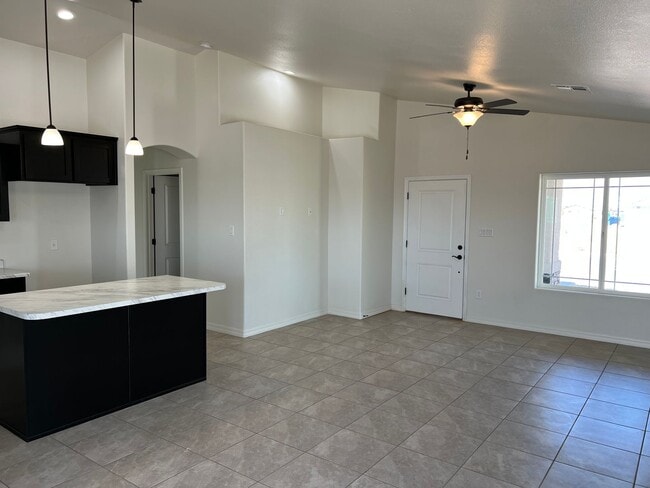 Building Photo - Newer San Luis Home available for Rent - 3...