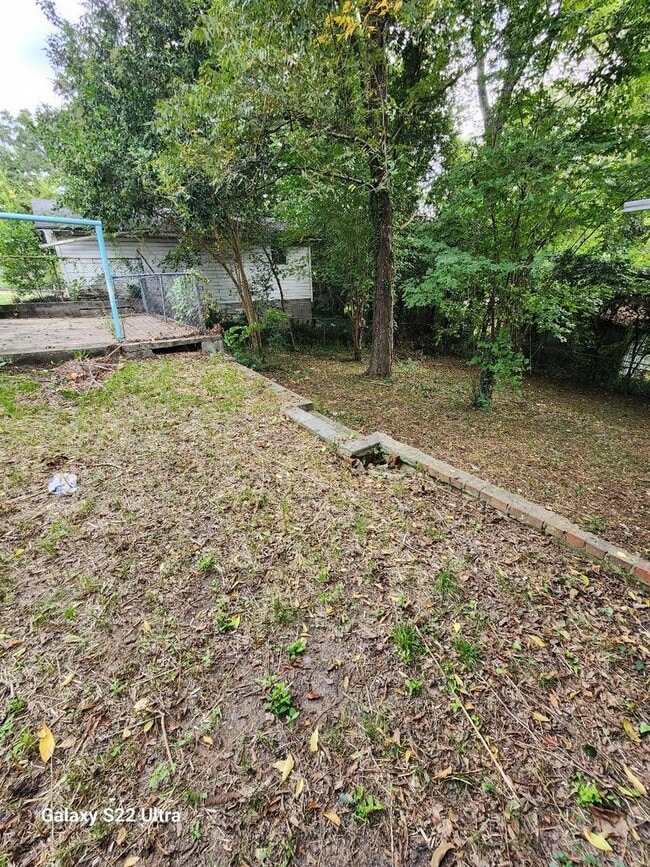 Building Photo - 3 bedroom 1 bath