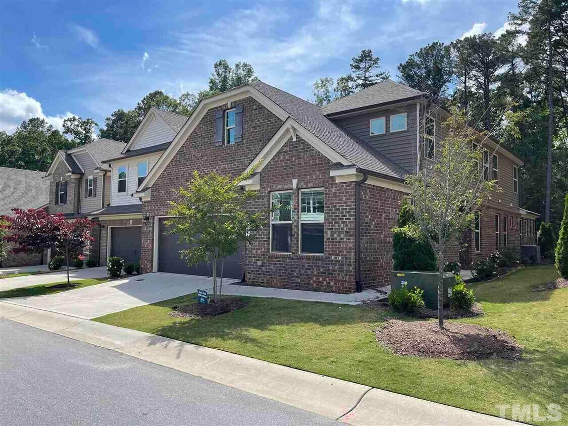 811 Rymark Ct, Cary, NC 27513 Townhome Rentals in Cary NC