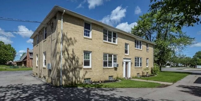 Foto del edificio - 2711 Sheridan Dr