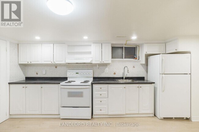 Building Photo - 107 Nairn Ave