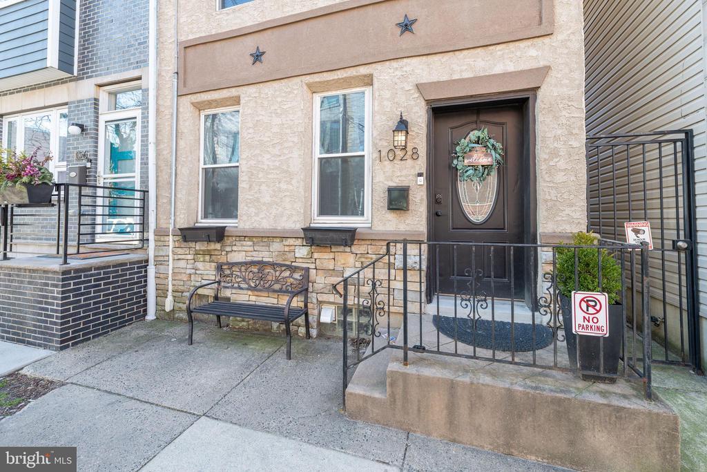 Foto principal - 1028 Earl St