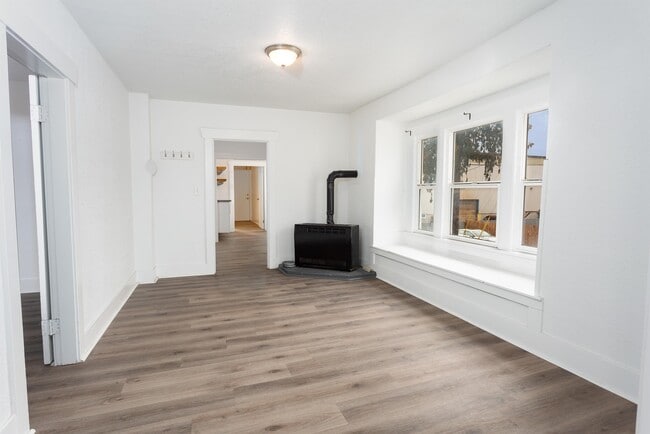 Building Photo - 6316 E McKinley Ave