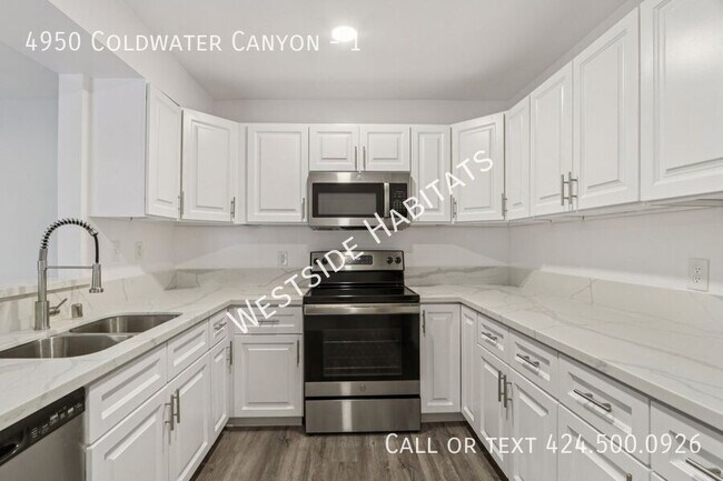 Foto del edificio - 4950 Coldwater Canyon Ave
