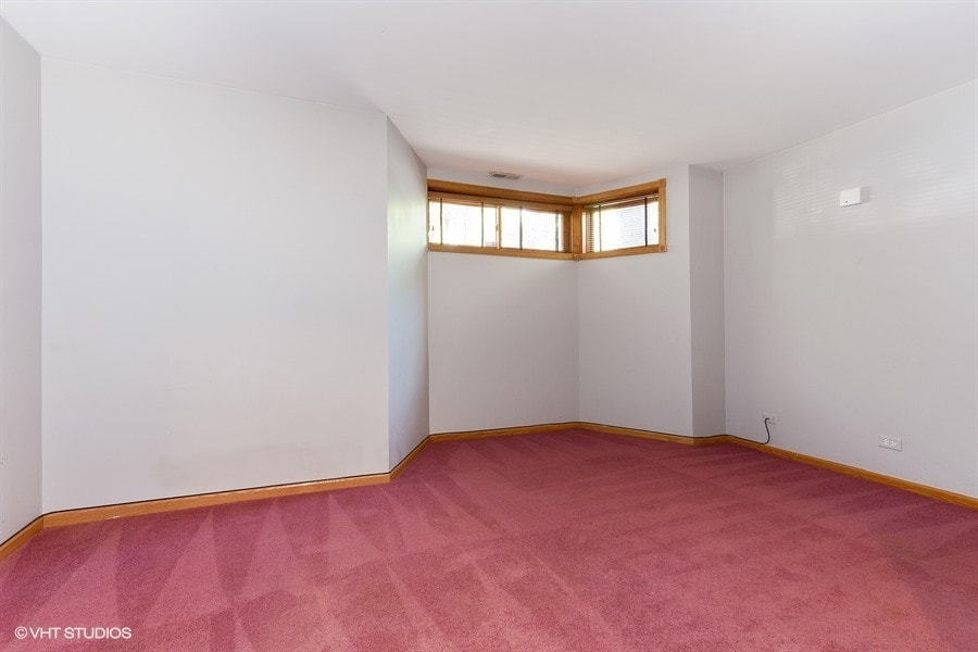 Primary Photo - 1001 W Dickens Ave