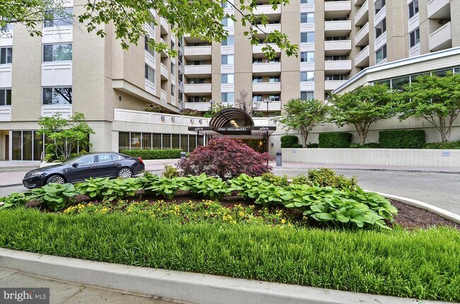 Foto del edificio - 4601 N Park Ave