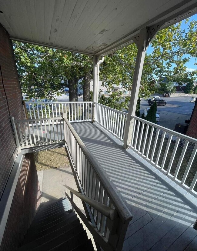 Foto del edificio - 319 S 8th St