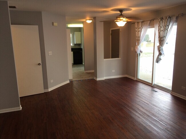 Foto del edificio - 4642 Magnolia Lane