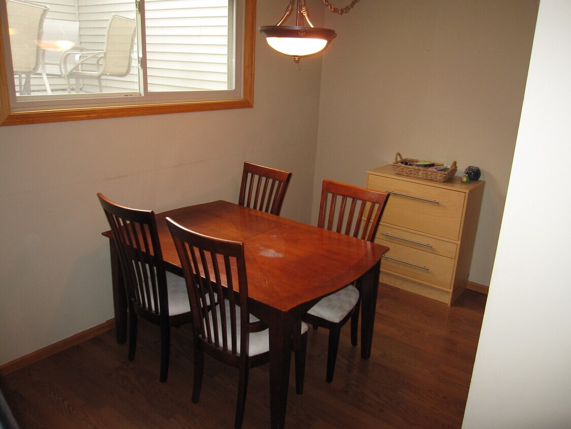 área de comer - 7472 Germane Trl