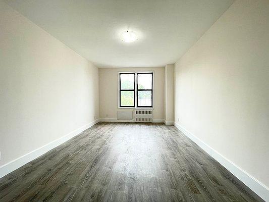 Foto del edificio - 2 bedroom in Bronx NY 10463