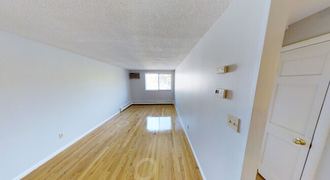 Building Photo - 14 Murdock St