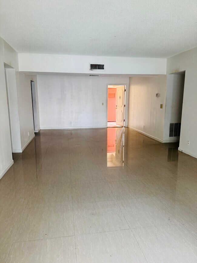 Foto del edificio - 622 NW 13th St