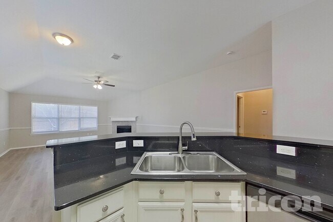 Foto del edificio - 5445 Trout Creek Ct