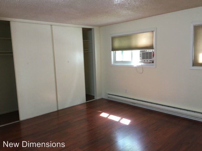 Building Photo - 385 Smithridge Park