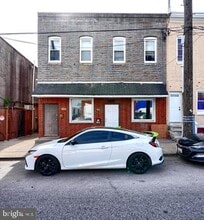 Building Photo - 106 S Haven St