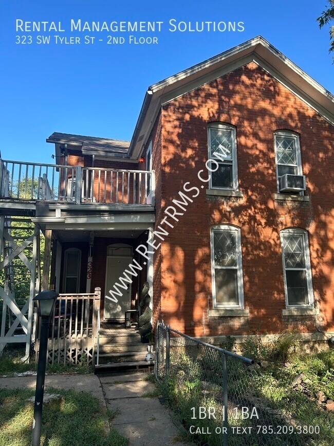 Foto del edificio - 323 SW Tyler St 2nd Floor- 1BED/1 BATH