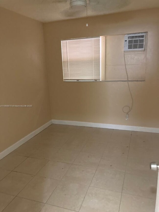 Foto del edificio - 704 SE 21st St