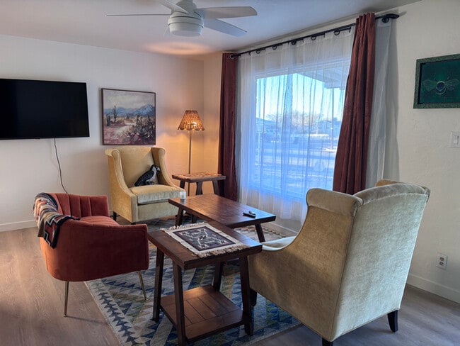 Foto del edificio - 9402 Claremont Ave NE