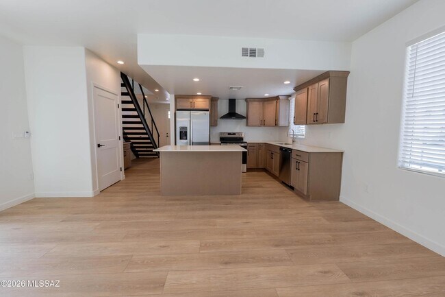 Foto del edificio - 1300 N Rook Ave