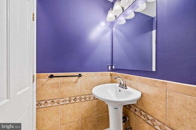 Foto del edificio - 2315 Eastern Ave