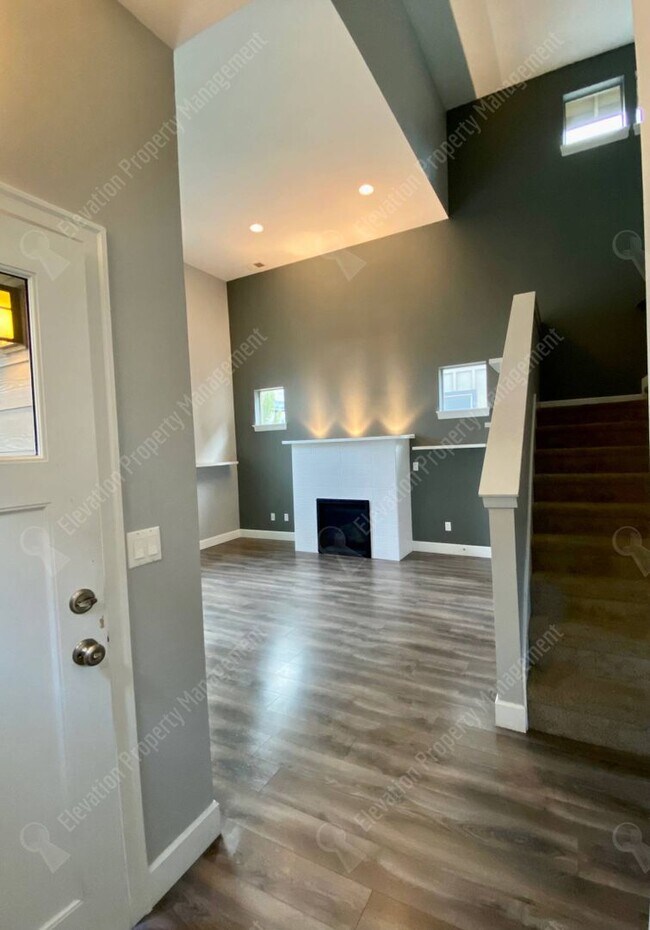 Foto del edificio - 3-BR Craftsman home in NE Bend- Boyd Acres