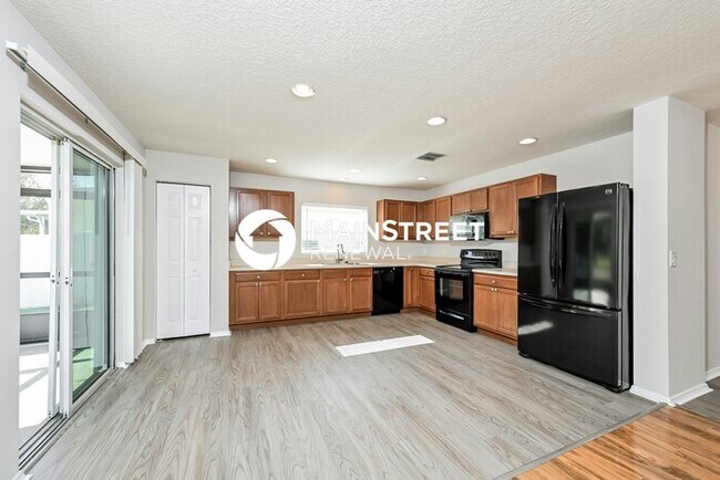 Building Photo - 3 Bedroom Pet-Friendly Home in Daytona Beach, FL with Main Street Renewal