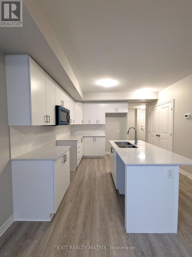 Photo du bâtiment - 903 Cologne St