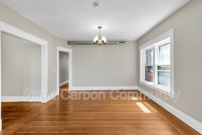 Building Photo - 79 Saranac Ave