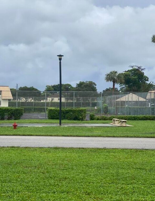 Foto del edificio - 4177 Oak Terrace Dr