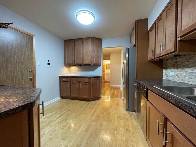 Foto del edificio - 8856 Northshore Dr