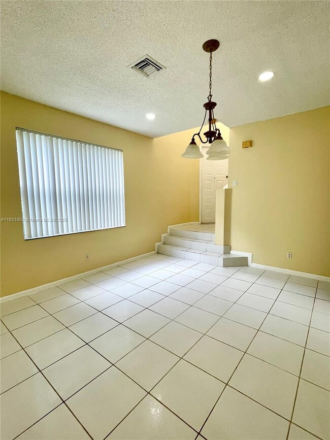 Foto del edificio - 160 NW 97th Terrace