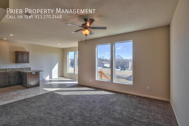 Foto del edificio - Cedar Springs Duplex - Available October 23rd