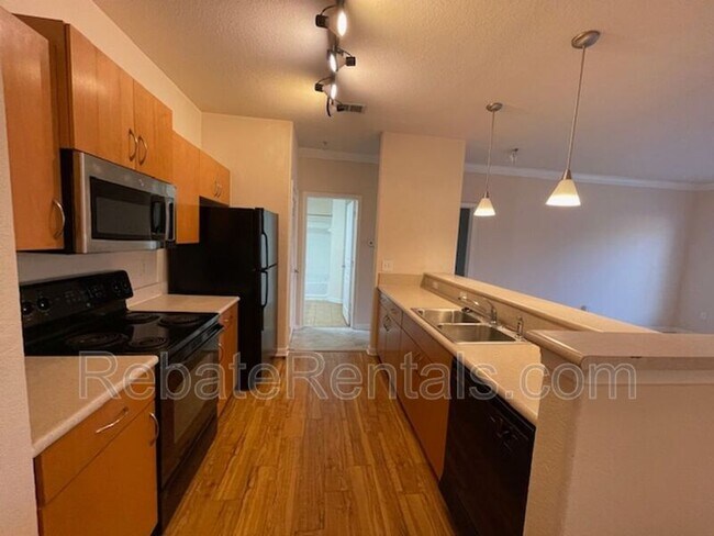 Foto del edificio - 8290 Gate Pkwy W