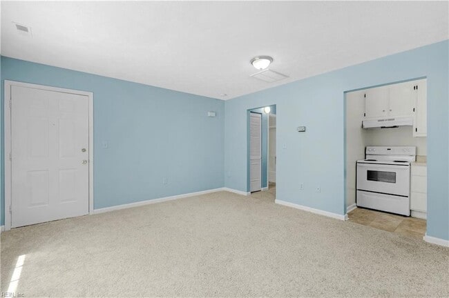 Building Photo - 6667 Cedar Lake Dr
