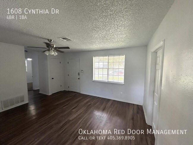 Building Photo - 1608 Cynthia Dr